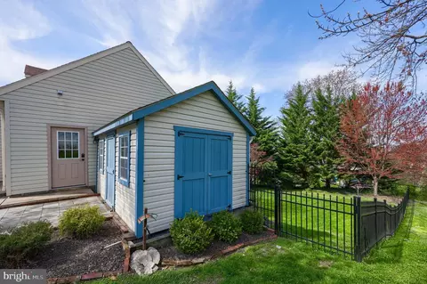 Exterior - 805 S Cedar St, Lititz, PA 17543 photo 15 of 18