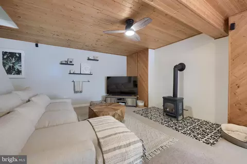 Bedroom - 805 S Cedar St, Lititz, PA 17543 photo 10 of 10