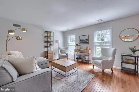 Living - 805 S Cedar St, Lititz, PA 17543 photo 2 of 8