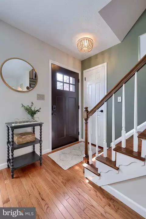 Entry Way - 805 S Cedar St, Lititz, PA 17543 photo 1 of 3