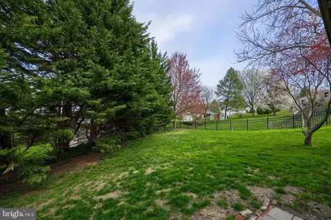 Exterior - 805 S Cedar St, Lititz, PA 17543 photo 9 of 18
