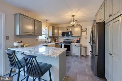 Kitchen - 805 S Cedar St, Lititz, PA 17543 photo 2 of 7