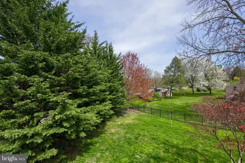 Exterior - 805 S Cedar St, Lititz, PA 17543 photo 10 of 18