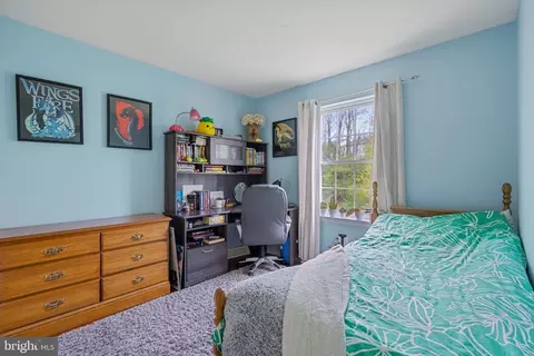 Bedroom - 395 Crosswinds Dr, Lititz, PA 17543 photo 5 of 6