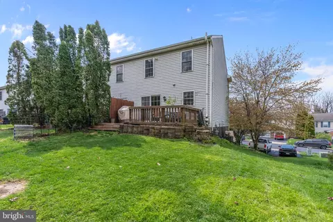 Exterior - 395 Crosswinds Dr, Lititz, PA 17543 photo 6 of 6
