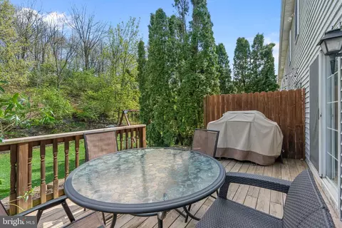 Exterior - 395 Crosswinds Dr, Lititz, PA 17543 photo 4 of 6