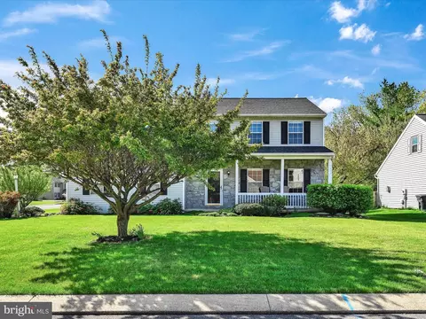 22 Baldwin Dr, Lancaster, PA 17602