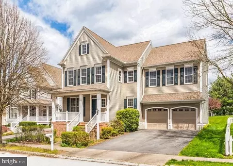 5 Thicket Ln, Lancaster, PA 17602