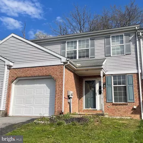 53 Tupelo St, Lititz, PA 17543