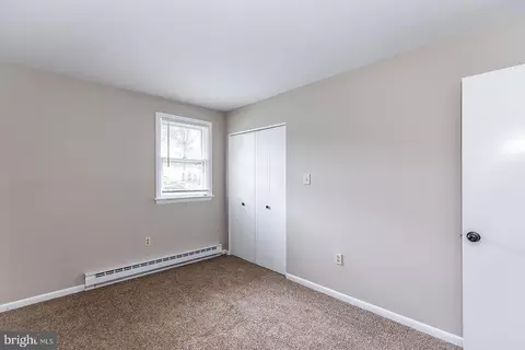 Bedroom - 121 Oxford Dr, Lititz, PA 17543 photo 1 of 5
