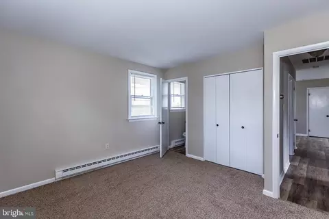 Bedroom - 121 Oxford Dr, Lititz, PA 17543 photo 4 of 5