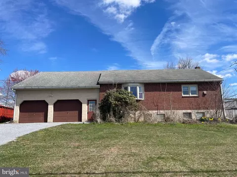 319 Hopkins Mill Rd, New Providence, PA 17560