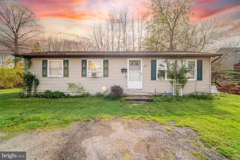 34 N Locust St, Marietta, PA 17547