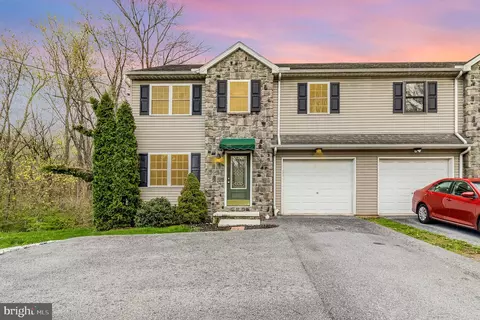 1070 W Bainbridge St, Elizabethtown, PA 17022