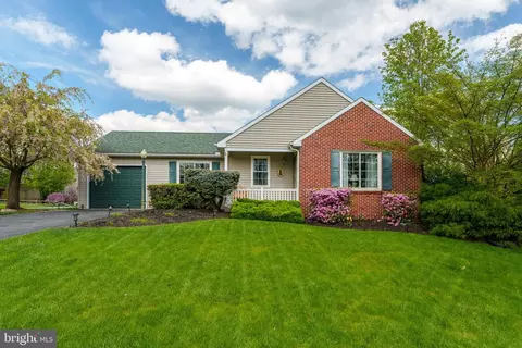 30 Hollow Rd, Reinholds, PA 17569