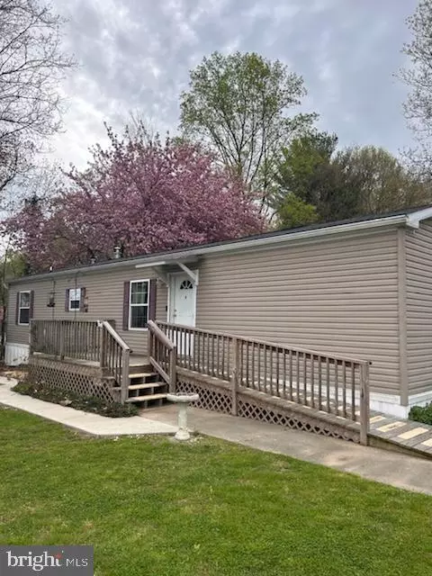 104 Spruce Ln, New Providence, PA 17560
