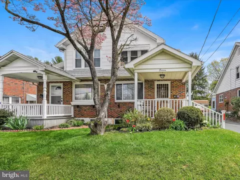 16 E Orange St, Ephrata, PA 17522