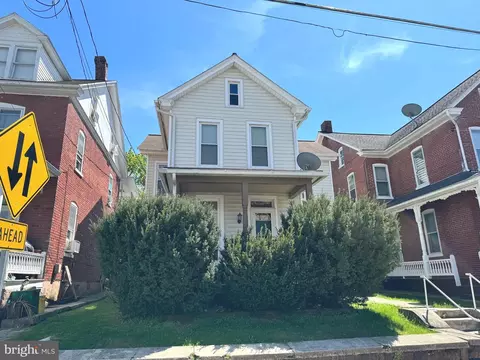 239 Washington Ave, Ephrata, PA 17522