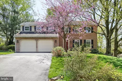 996 Woodridge Blvd, Lancaster, PA 17601