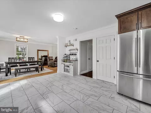 Kitchen - 20 E Grant St, Lititz, PA 17543 photo 3 of 5