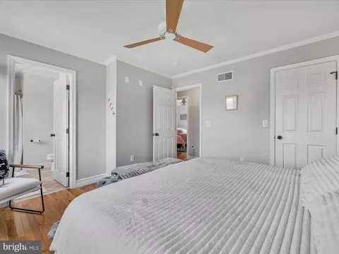 Bedroom - 20 E Grant St, Lititz, PA 17543 photo 4 of 8