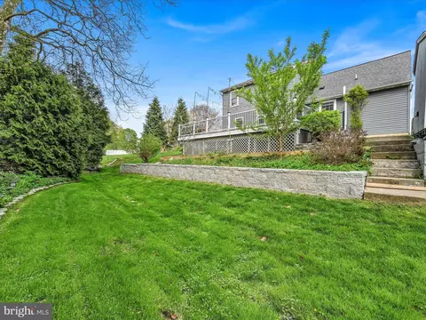 Exterior - 20 E Grant St, Lititz, PA 17543 photo 7 of 8