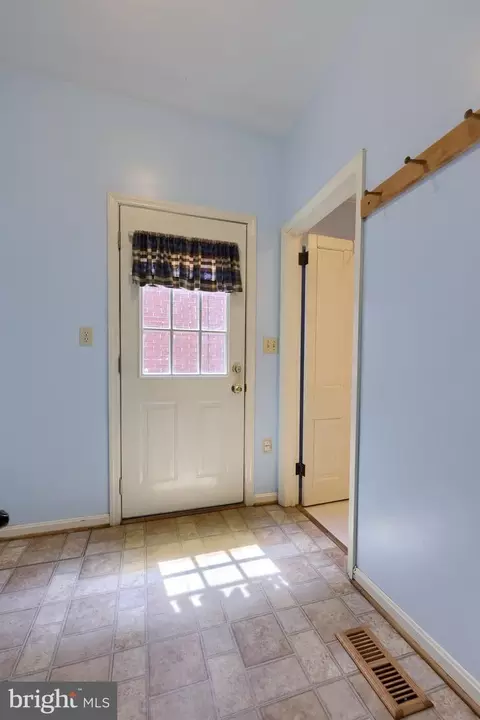 122 S Spruce St, Lititz, PA 17543 photo 16