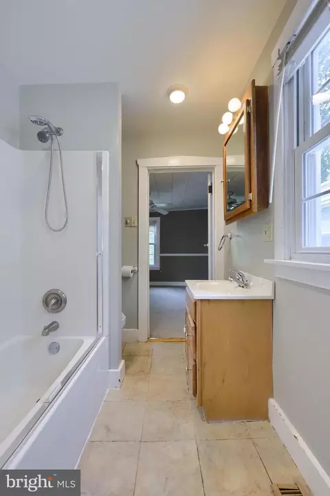 122 S Spruce St, Lititz, PA 17543 photo 21
