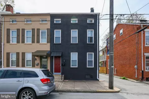 22 N 6th St, Columbia, PA 17512
