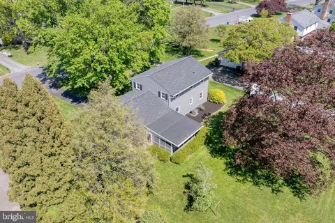 Exterior - 2034 Robindale Ave, Lancaster, PA 17601 photo 12 of 15