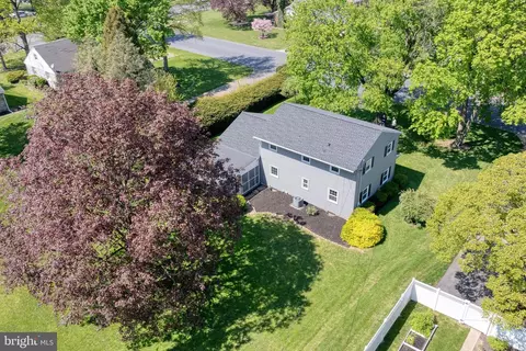 Exterior - 2034 Robindale Ave, Lancaster, PA 17601 photo 14 of 15
