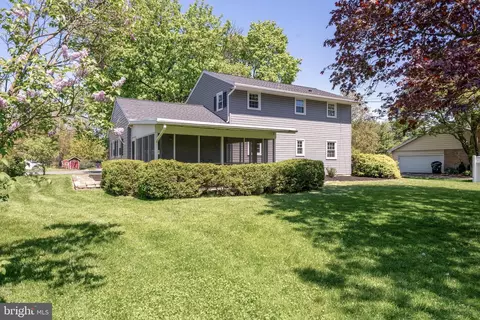 Exterior - 2034 Robindale Ave, Lancaster, PA 17601 photo 9 of 15