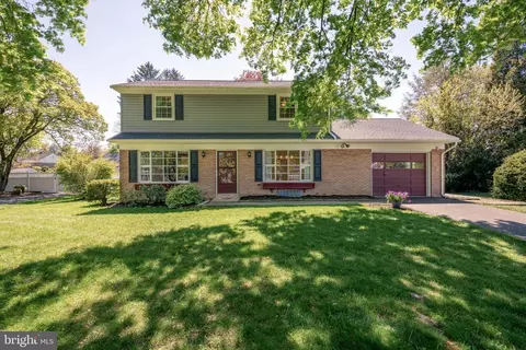 2034 Robindale Ave, Lancaster, PA 17601