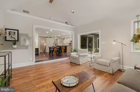 Living - 310 Millway Rd, Lititz, PA 17543 photo 2 of 6