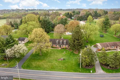 View/Area - 310 Millway Rd, Lititz, PA 17543 photo 2 of 7