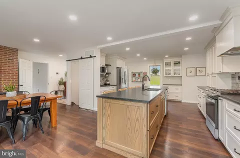 Kitchen - 310 Millway Rd, Lititz, PA 17543 photo 4 of 6
