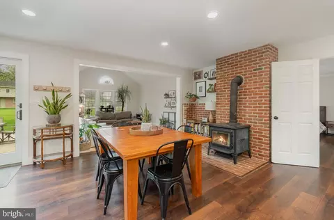 Dining - 310 Millway Rd, Lititz, PA 17543 photo 2 of 2
