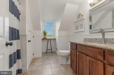 Bath - 310 Millway Rd, Lititz, PA 17543 photo 3 of 5