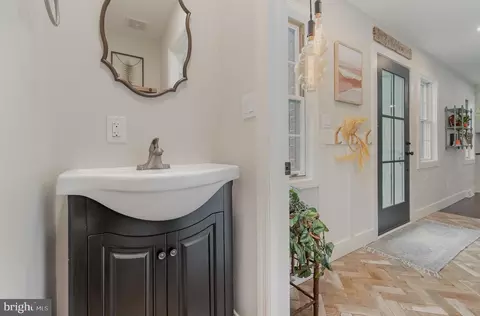 Bath - 310 Millway Rd, Lititz, PA 17543 photo 4 of 5