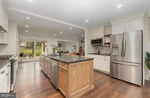 Kitchen - 310 Millway Rd, Lititz, PA 17543 photo 2 of 6