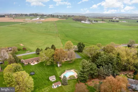 View/Area - 310 Millway Rd, Lititz, PA 17543 photo 6 of 7