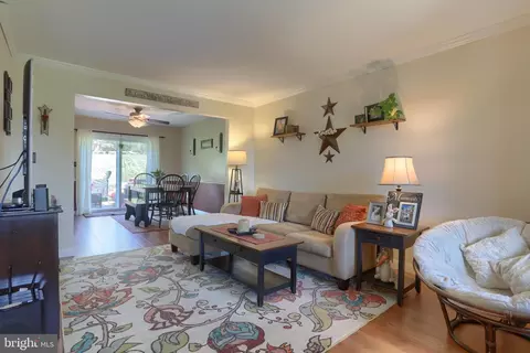Living - 6 Edgewood Dr, Lititz, PA 17543 photo 1 of 5