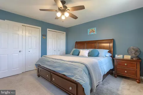 Bedroom - 6 Edgewood Dr, Lititz, PA 17543 photo 3 of 9
