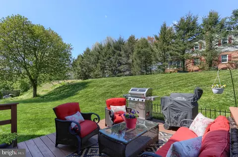 Exterior - 6 Edgewood Dr, Lititz, PA 17543 photo 7 of 11