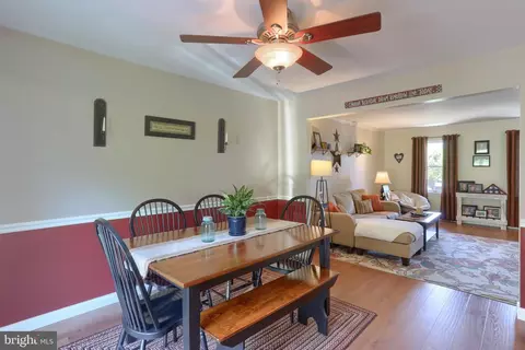 Bedroom - 6 Edgewood Dr, Lititz, PA 17543 photo 1 of 9