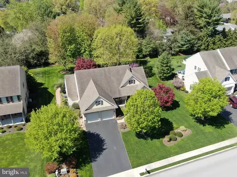 View/Area - 12 Sensenich Dr, Lititz, PA 17543 photo 3 of 4