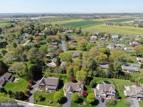 View/Area - 12 Sensenich Dr, Lititz, PA 17543 photo 4 of 4