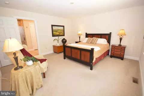 Bedroom - 12 Sensenich Dr, Lititz, PA 17543 photo 3 of 5