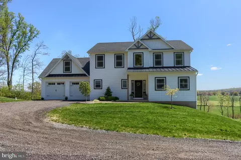 8 Ruth Rd, Denver, PA 17517