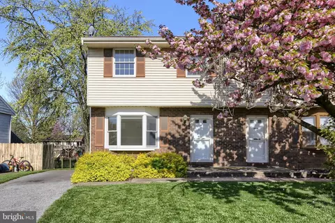 447 S Plum St, Mount Joy, PA 17552